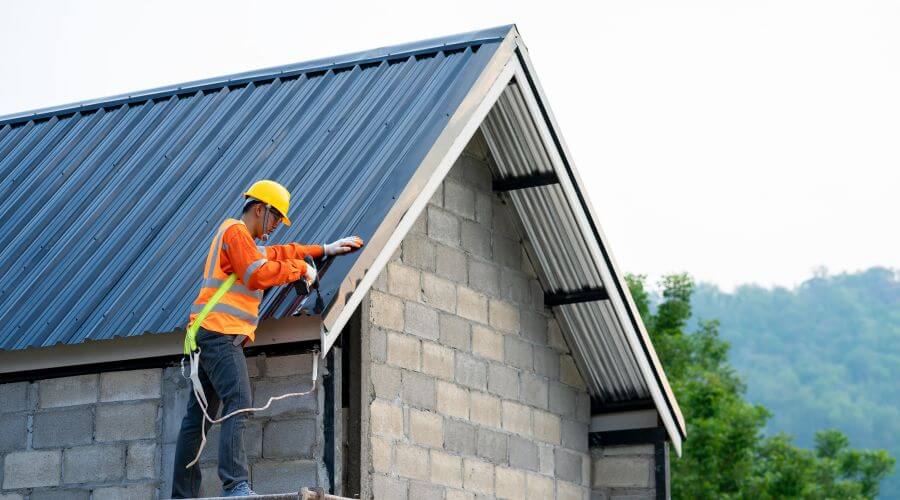 Professional residential roofers in Unionville, MI